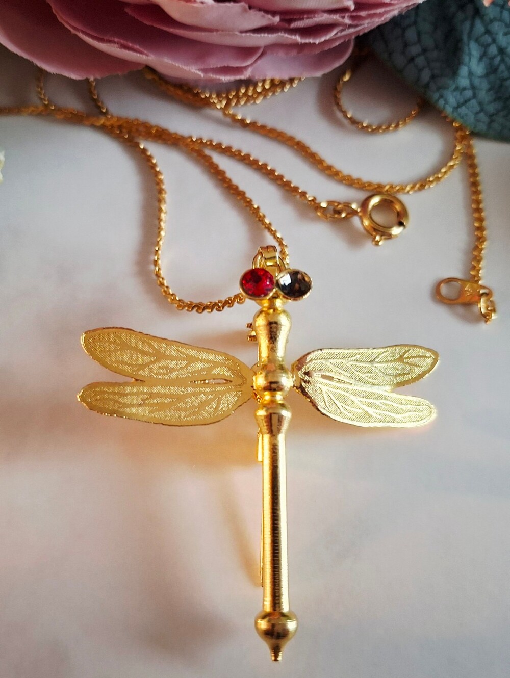 Vintage 80s ✨️💎Jewelled Golden Dragonfly Pendant/Brooch Necklace